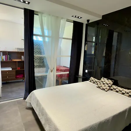 דירה Magnifique Vue - 2 Pieces Climatise Avec Terrasse A Cap Esterel *